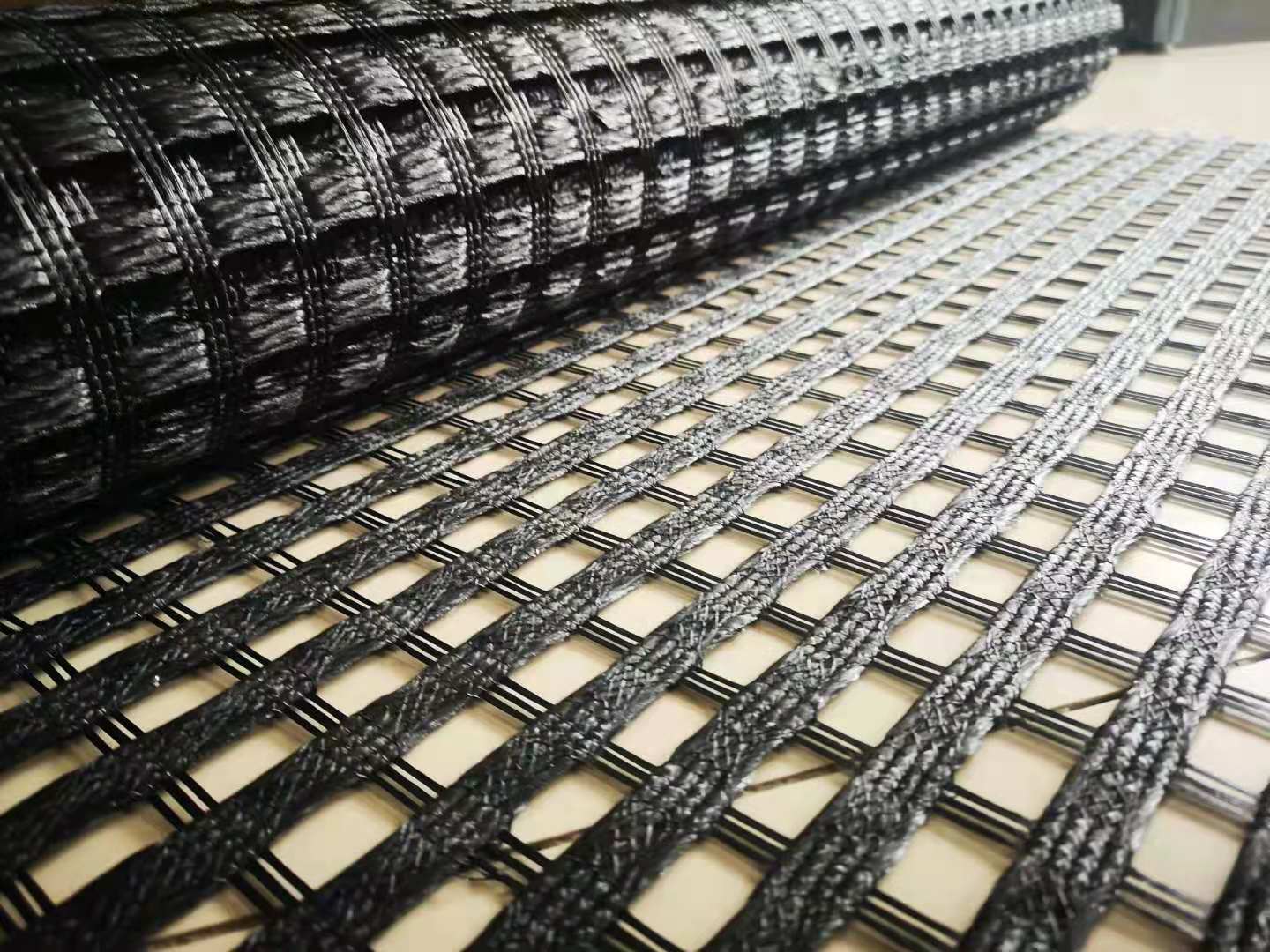 Basal Embankments And Soil Slope Walls Reinforcement High Strength Polyester Geogrid 